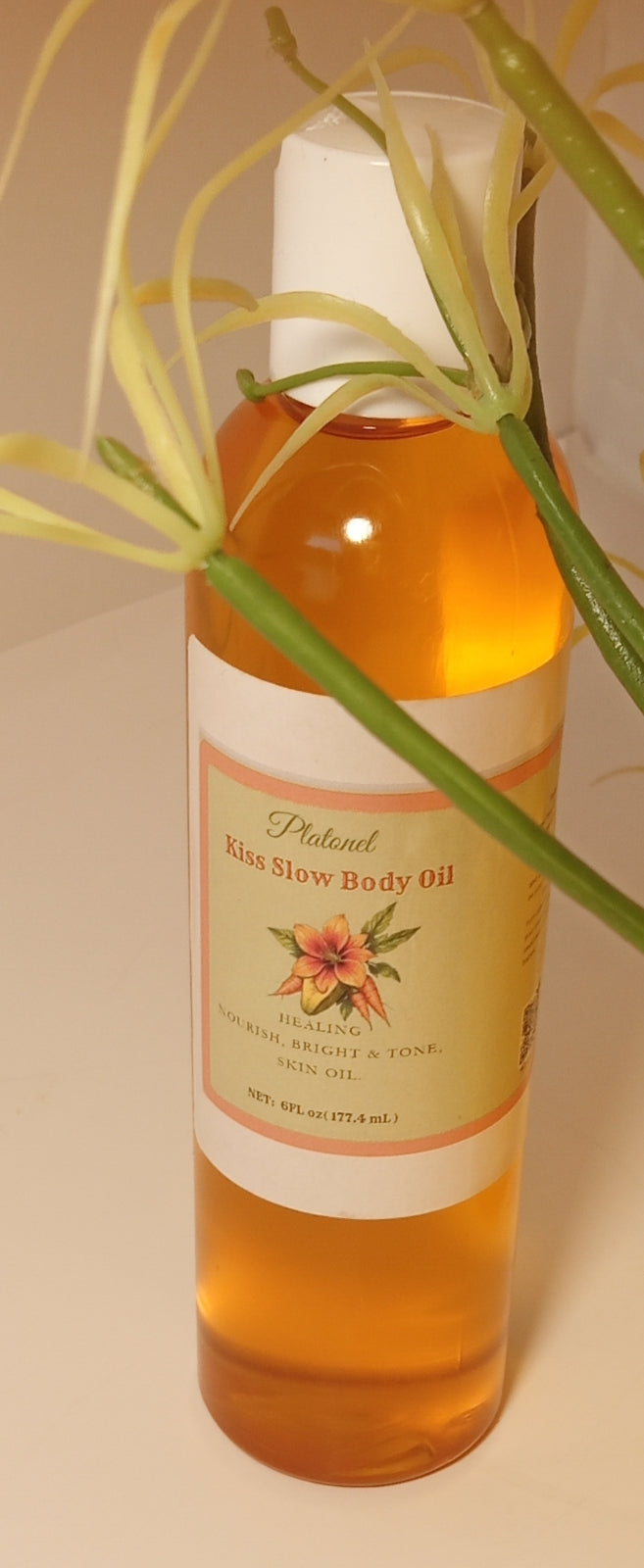 KISS SLOW BODY OIL